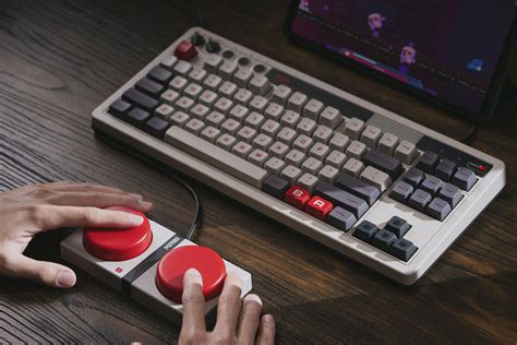 8bitdo コントローラー、それはゲームの未来を切り開く鍵なのか？