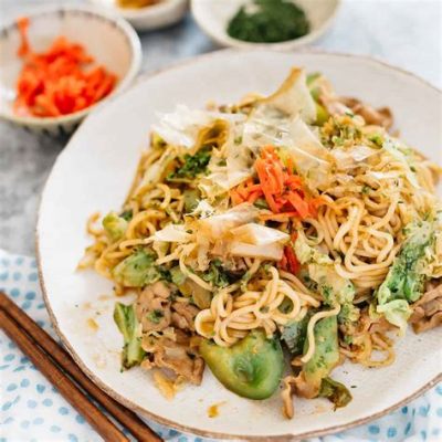 ラーメンの麺で焼きそば：麺の可能性を探る